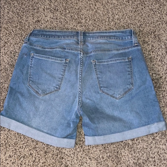 Arizona Jean shorts - Picture 2 of 4